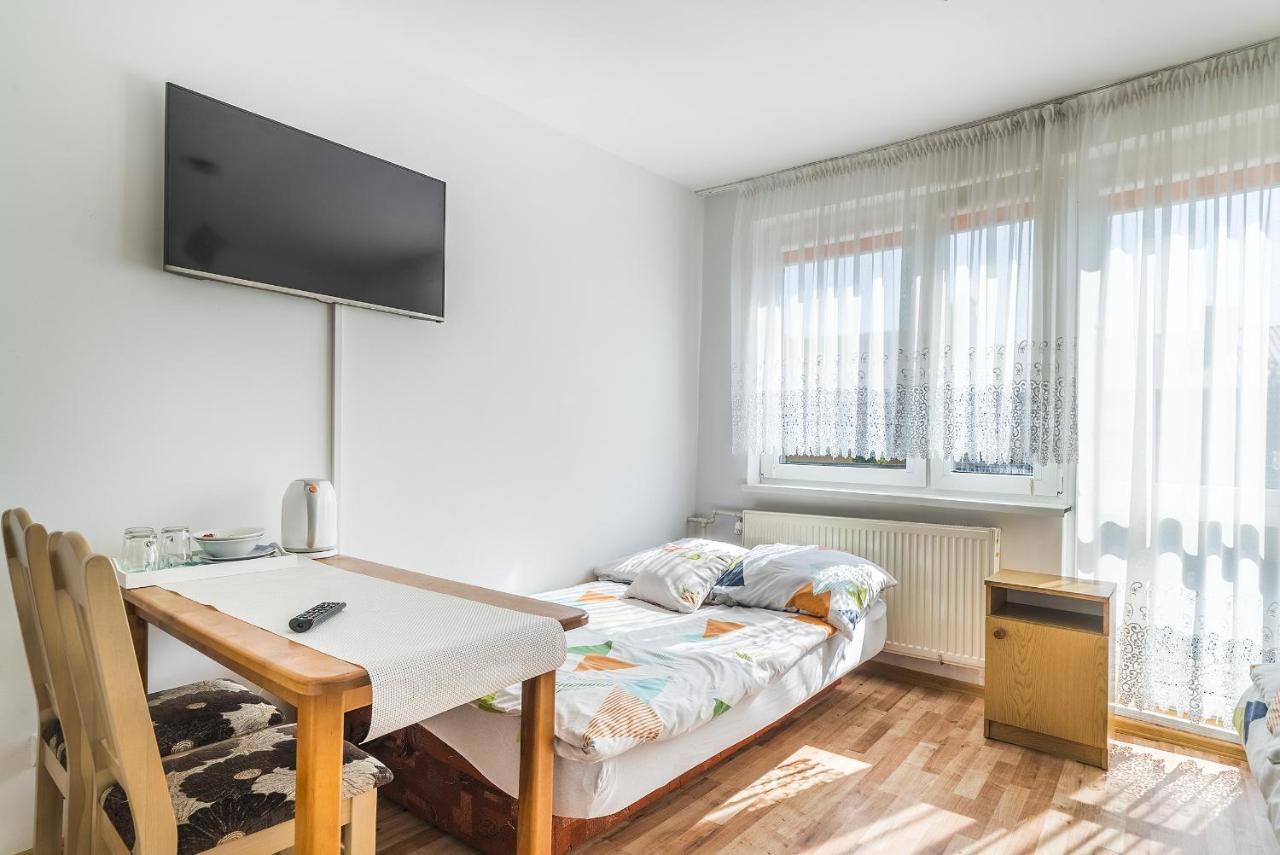Pokoje Goscinne U Brodzi Wladyslawowo Bagian luar foto